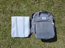 Cargar imagen en el visor de la galería, Mochila Cambiador Bebés Multifunción
